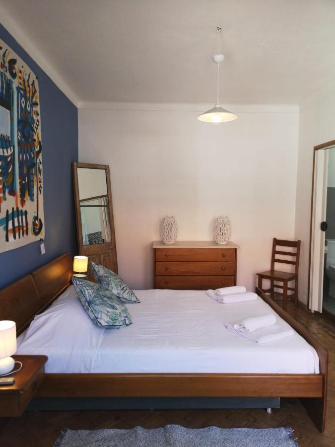 Foz Surfcamp Hotel ฟอซโดอาเรโย ภายนอก รูปภาพ