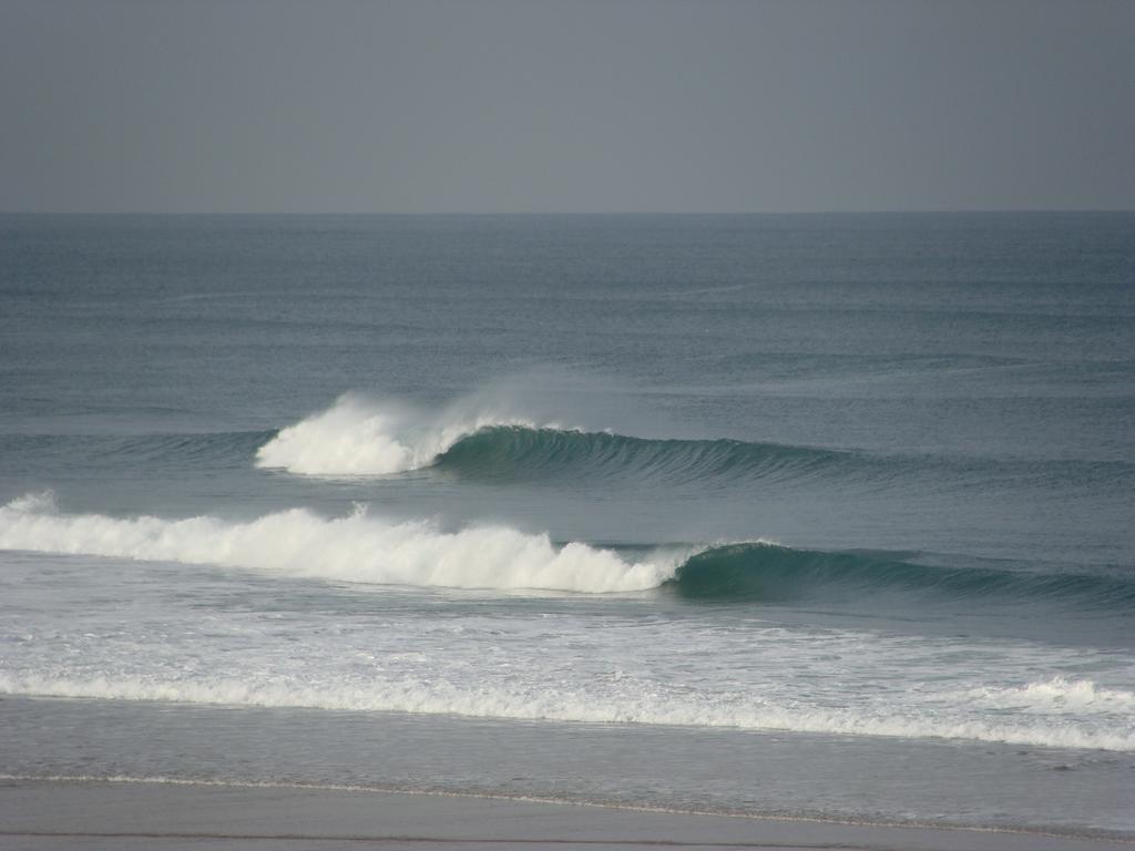 Foz Surfcamp Hotel ฟอซโดอาเรโย ภายนอก รูปภาพ
