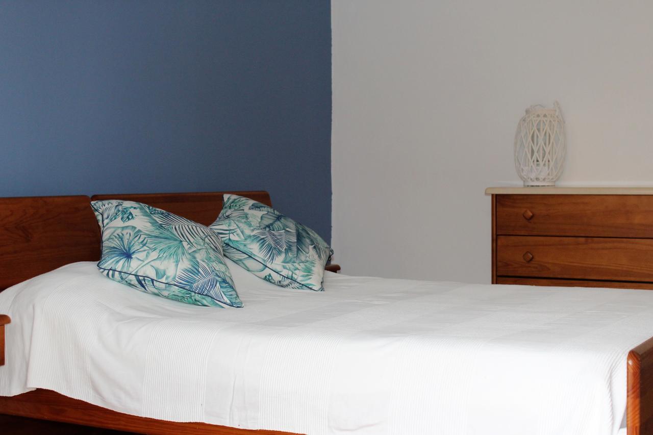 Foz Surfcamp Hotel ฟอซโดอาเรโย ภายนอก รูปภาพ