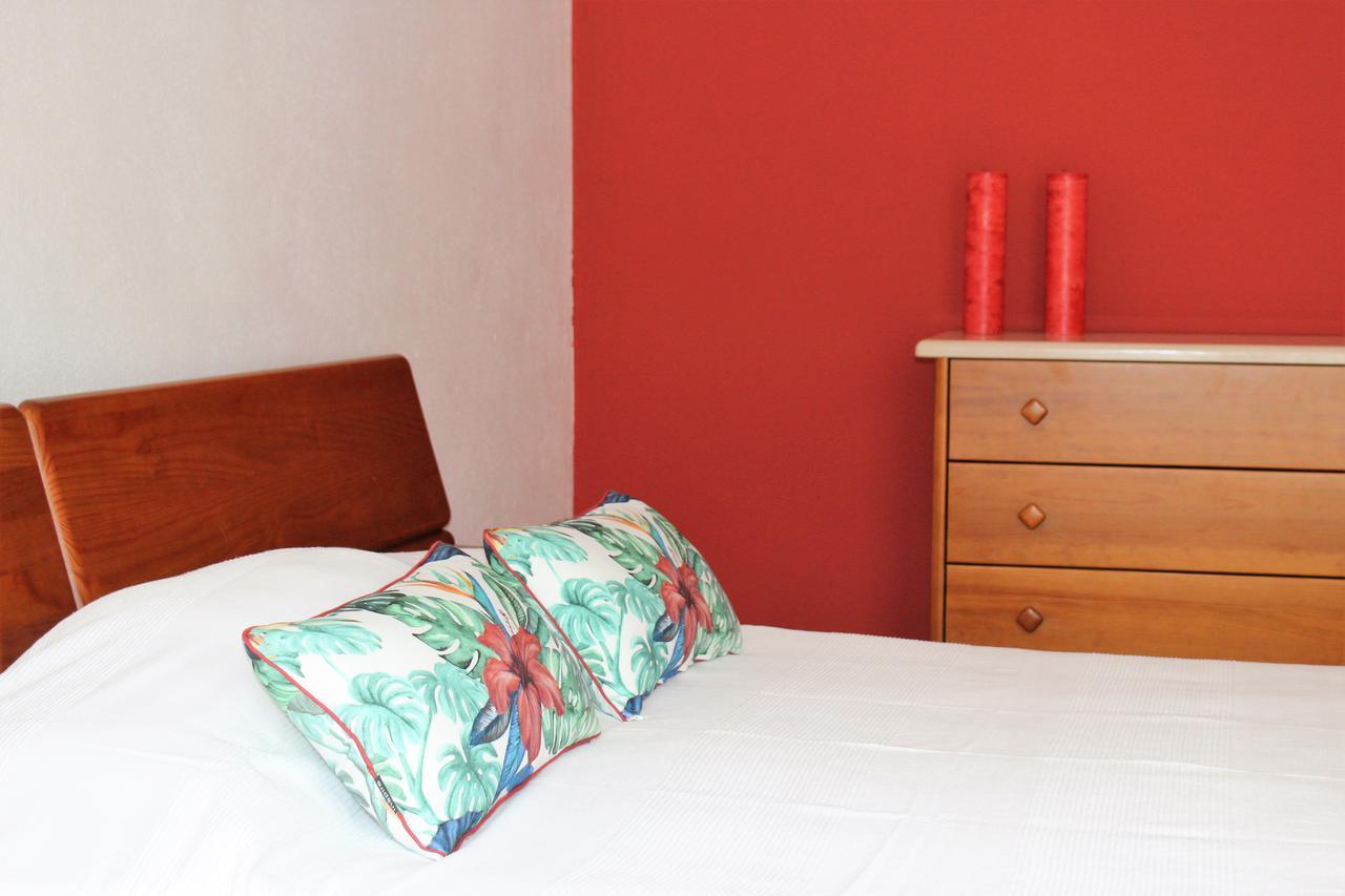 Foz Surfcamp Hotel ฟอซโดอาเรโย ภายนอก รูปภาพ